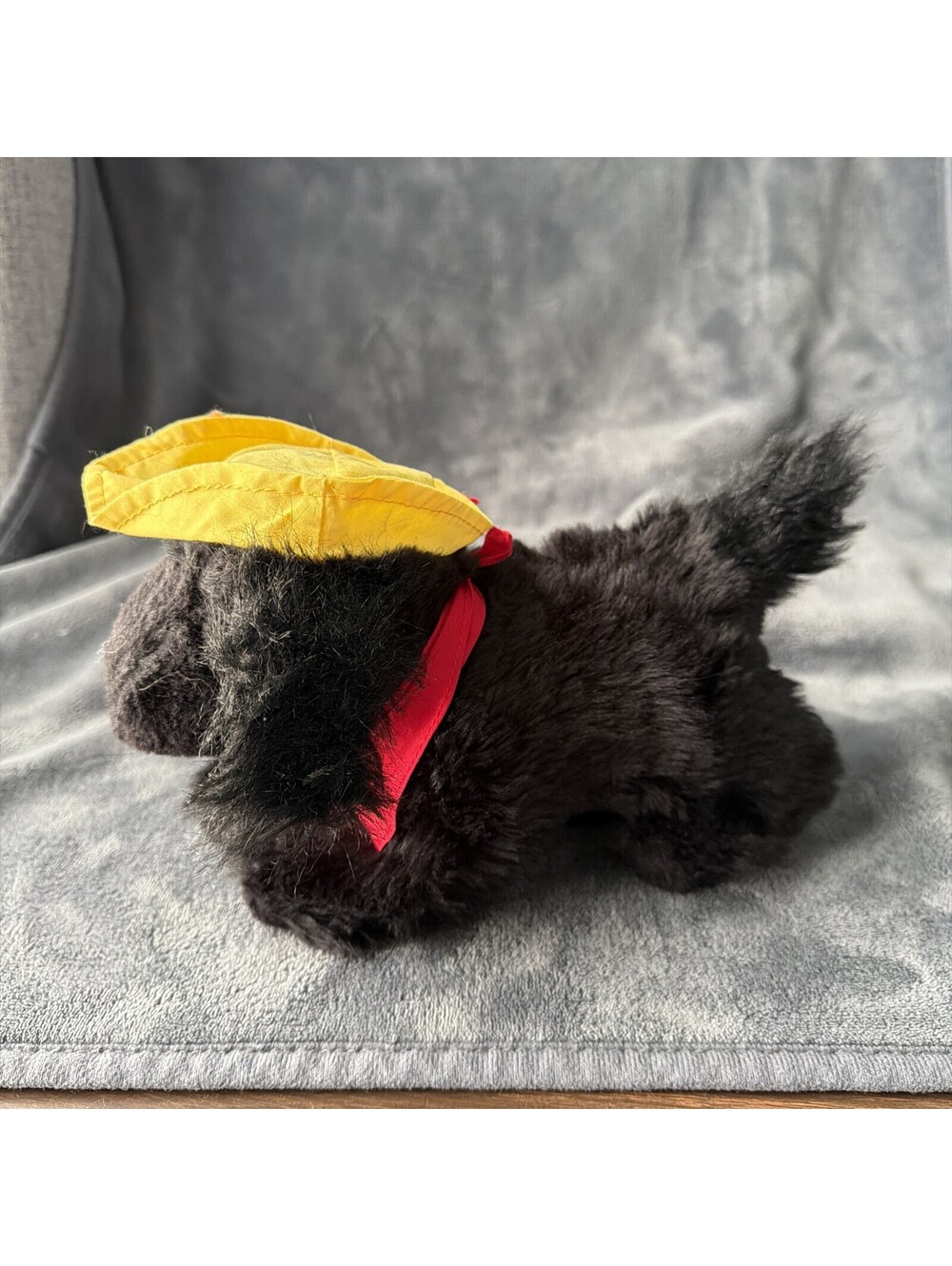 Douglas Jake The Salty Dog Cafe Black Lab Plush Yellow Hat Bandana No Hang Tag